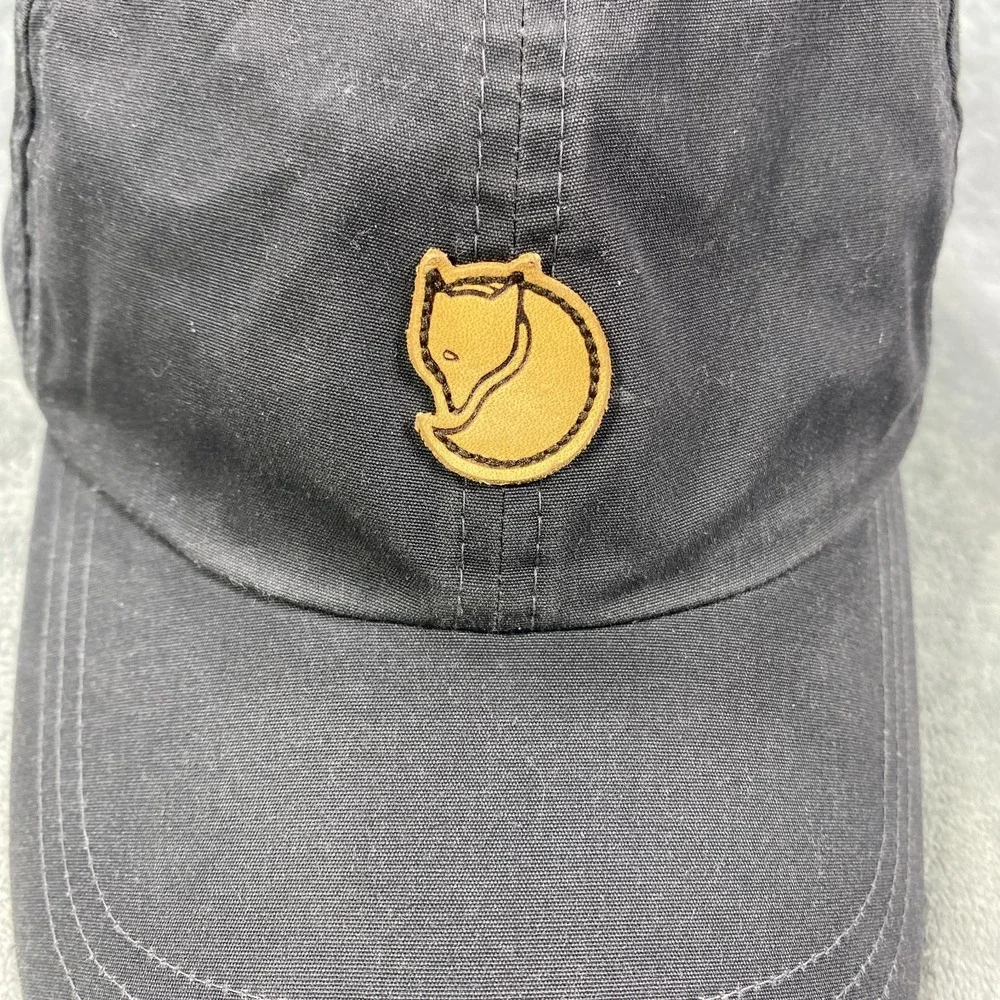 Fjallraven Cap Hat Strapback S/M Dark Grey Helags Leather Fox Logo Sweden Flag
